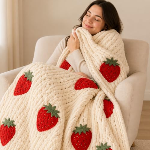 ELIRAR Chunky Knit Blanket with Strawberry Pattern, Cream White Throw