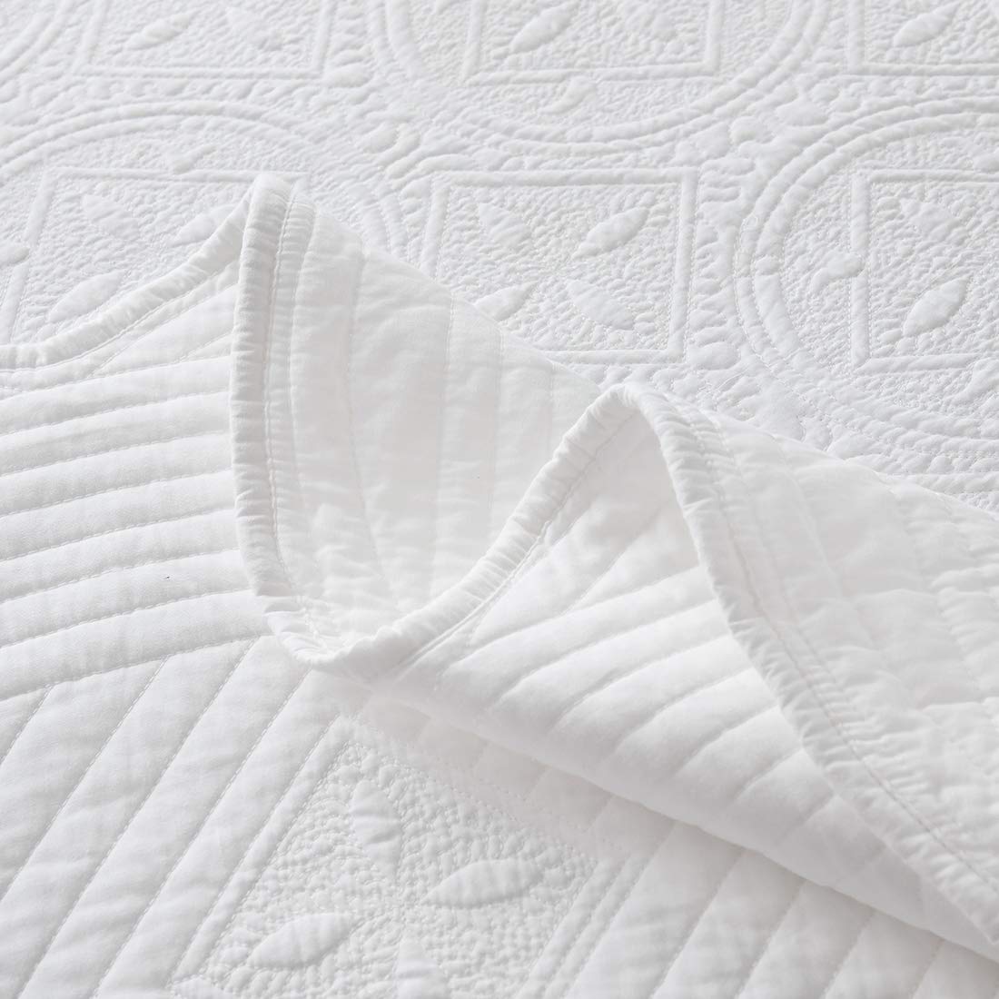 3 Piece 100% Cotton Solid Quilt Set Oversize Queen Embroidered Pattern Lightweight Quilted Coverlet Bedspread Compatible with All Season (Blue,Oversize Queen) (White Oversize Queen(106"x92"))