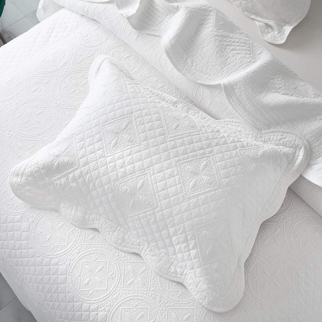 3 Piece 100% Cotton Solid Quilt Set Oversize Queen Embroidered Pattern Lightweight Quilted Coverlet Bedspread Compatible with All Season (Blue,Oversize Queen) (White Oversize Queen(106"x92"))