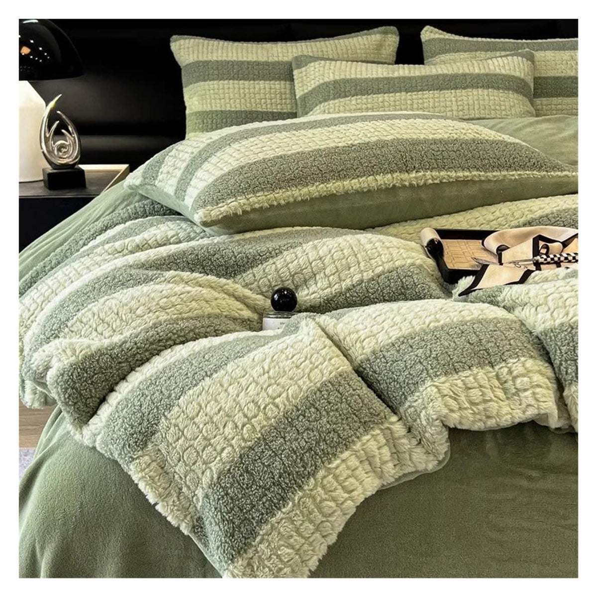 Winter Bedding Set Deluxe Milk Velvet Warm Comforter Set with Sheet Quilt Cover Pillowcase (B 220 * 240cm)