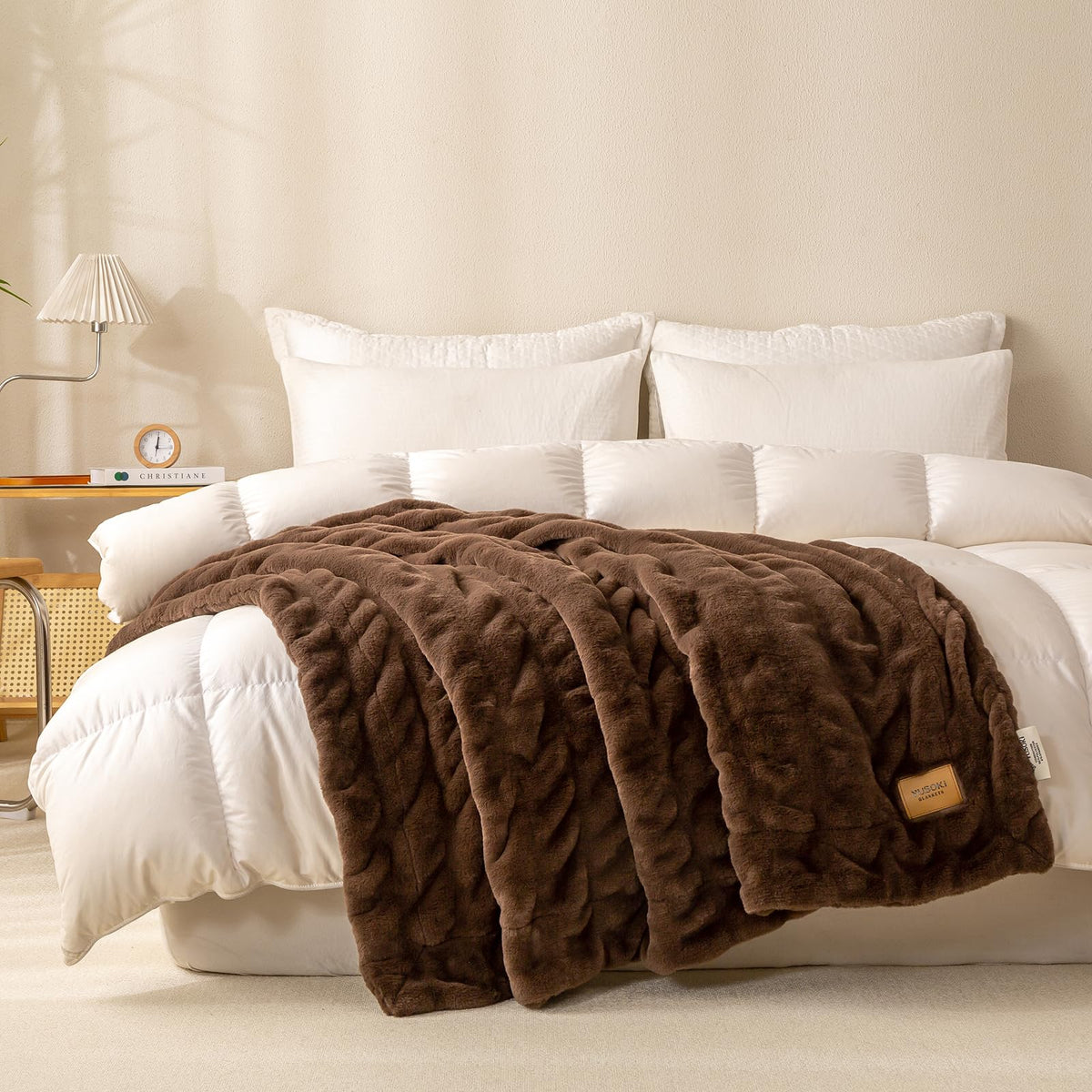 YUSOKI Luxury Double Side Faux Rabbit Fur Throw Blanket