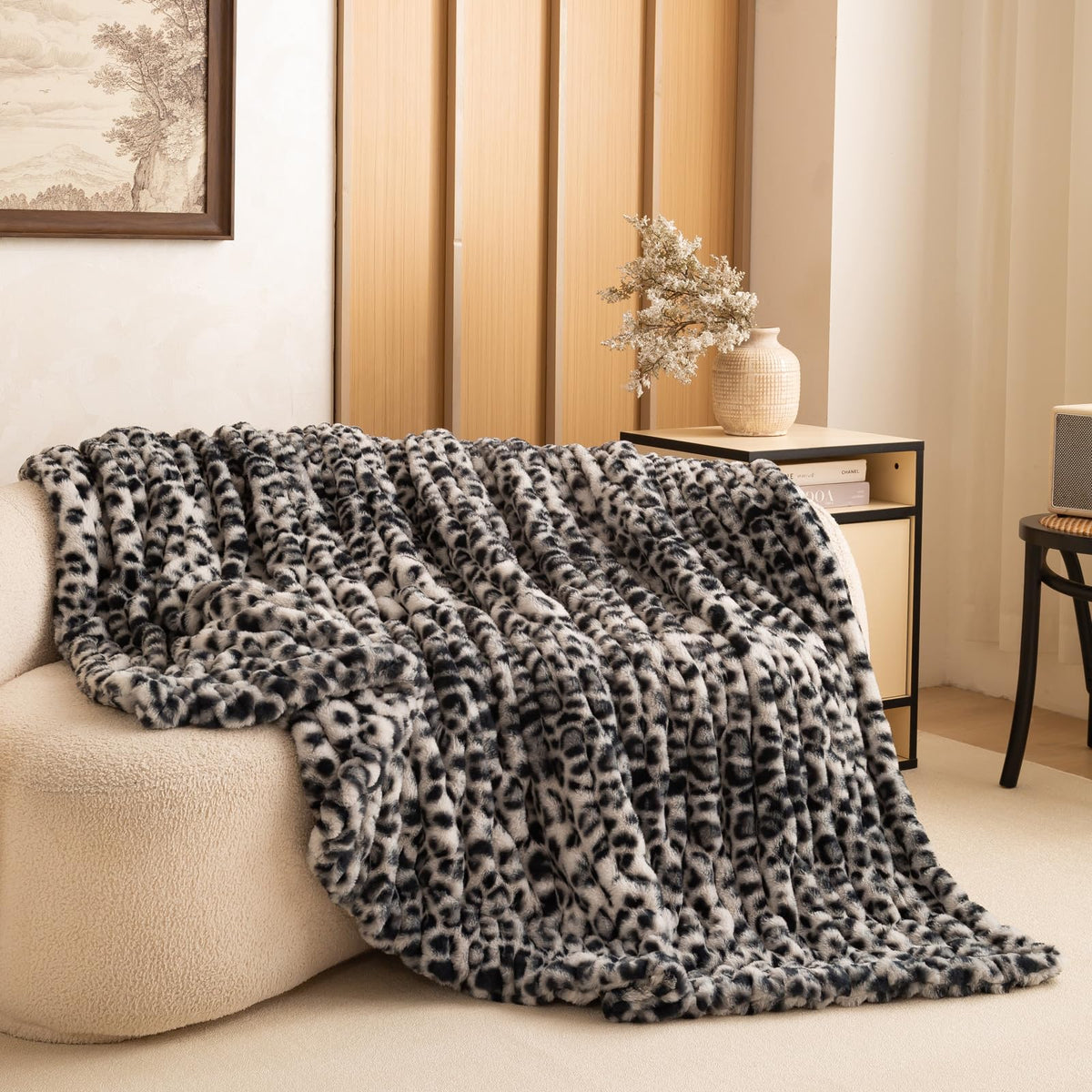 YUSOKI Luxury Double Side Faux Rabbit Fur Throw Blanket