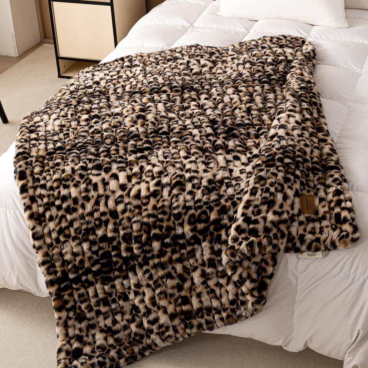 YUSOKI Luxury Double Side Faux Rabbit Fur Throw Blanket