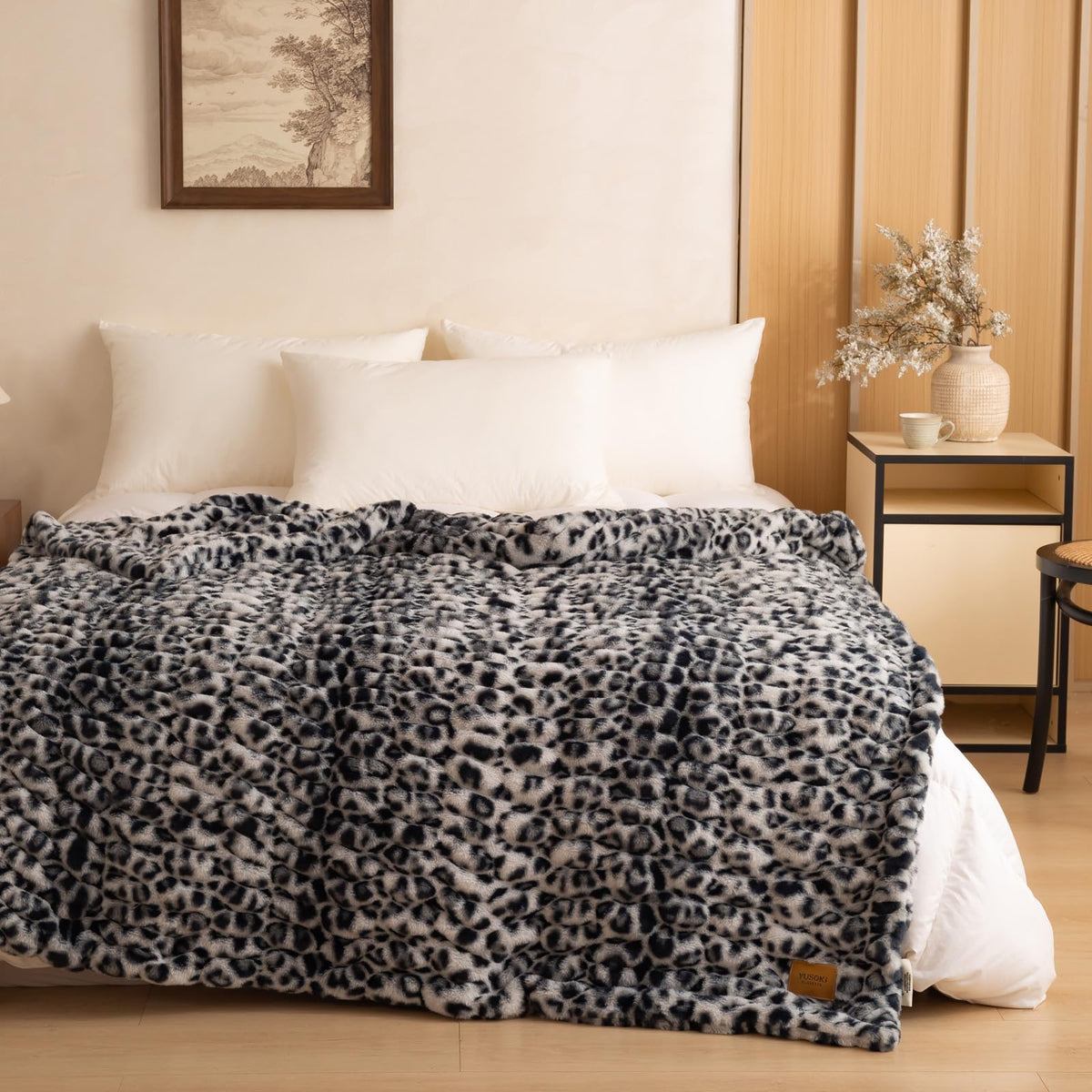 YUSOKI Luxury Double Side Faux Rabbit Fur Throw Blanket