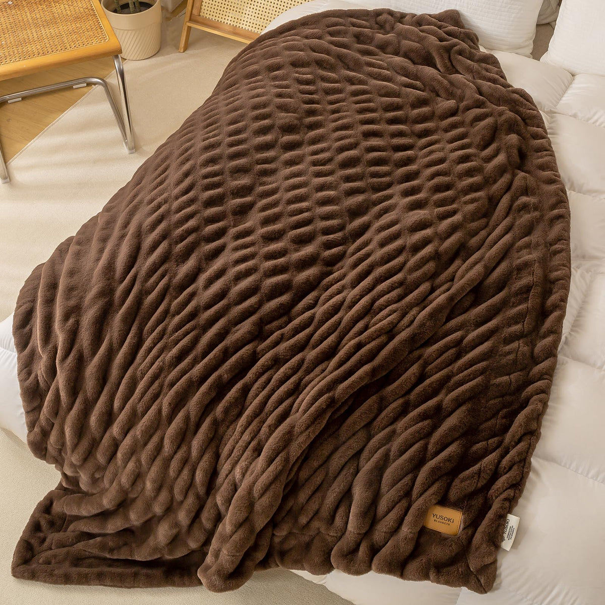 YUSOKI Luxury Double Side Faux Rabbit Fur Throw Blanket