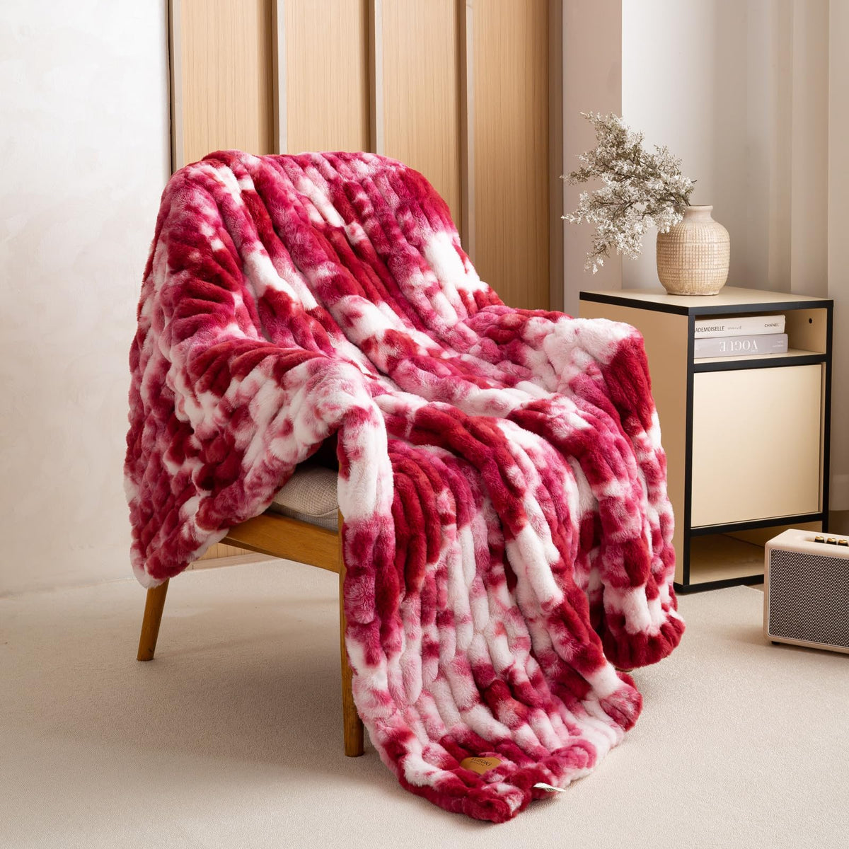YUSOKI Luxury Double Side Faux Rabbit Fur Throw Blanket