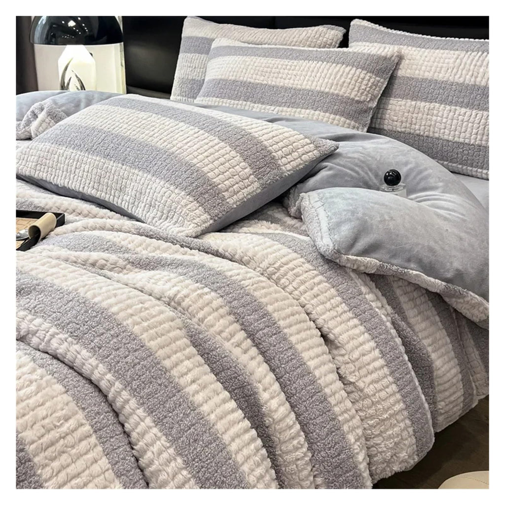 Winter Bedding Set Deluxe Milk Velvet Warm Comforter Set with Sheet Quilt Cover Pillowcase (A 220 * 240cm)
