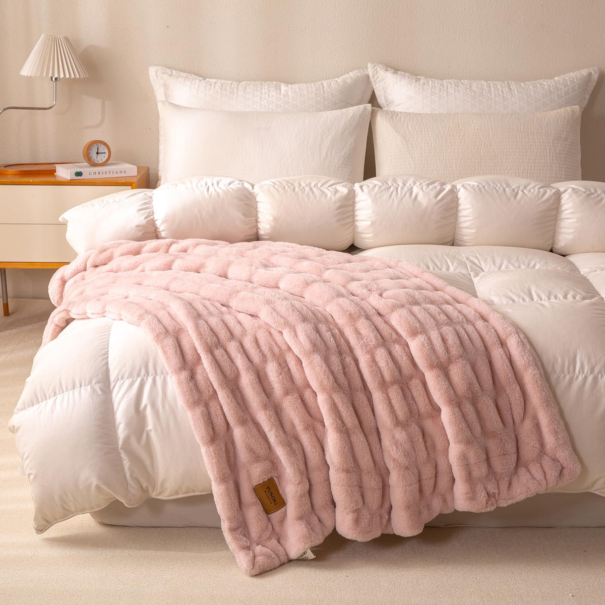YUSOKI Luxury Double Side Faux Rabbit Fur Throw Blanket