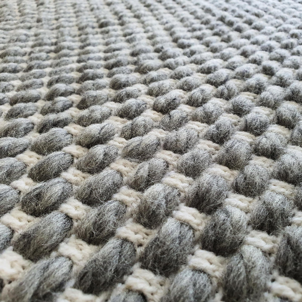 Chunky Hand-Crafted Wool Throw Blanket Gray White 65x75 in