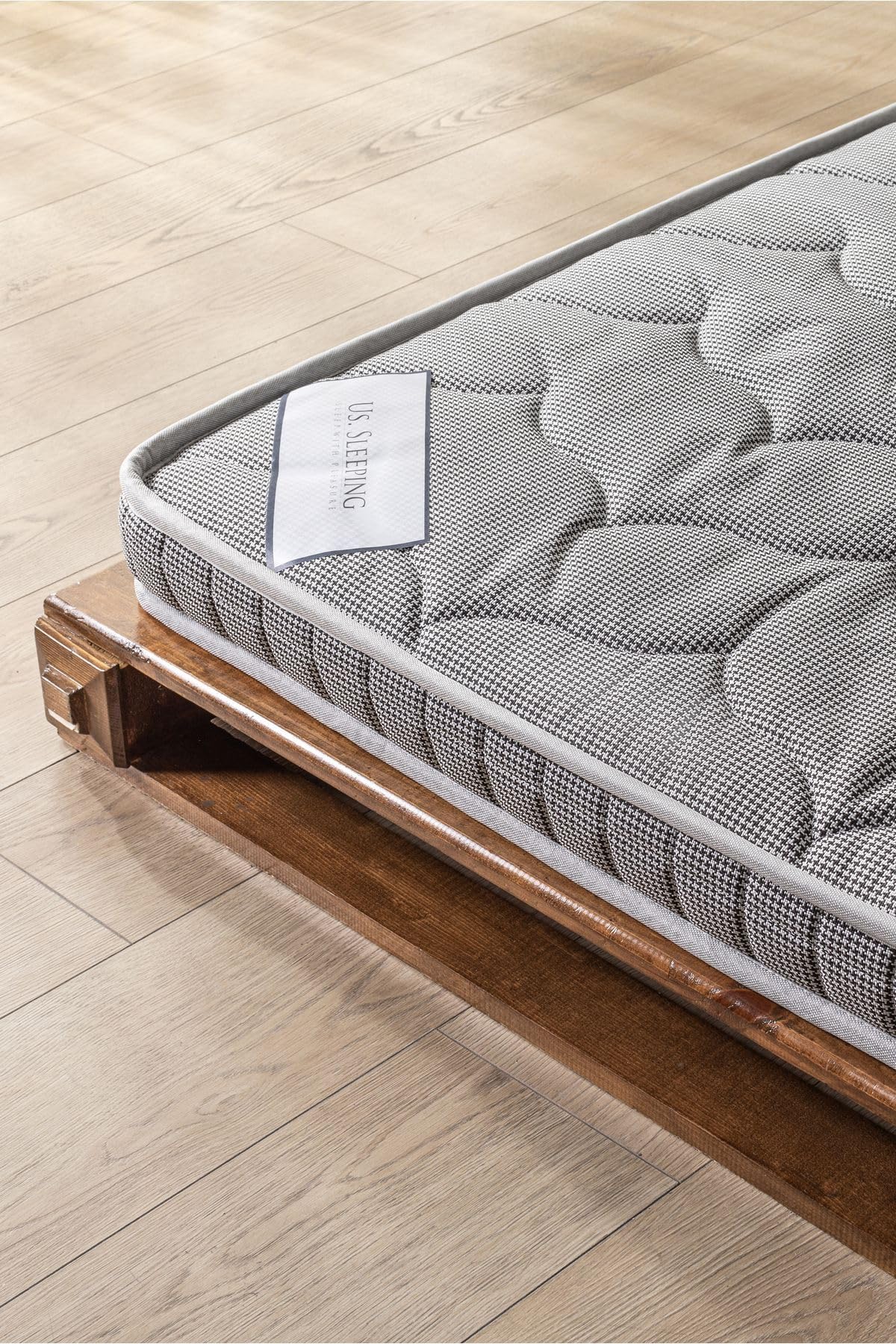 SODEF Ice Berg Series Mattress Topper - Cooling Orthopedic Pad for Queen and Full Size Beds - Enhanced Sleep Comfort, 47x79 inch -
